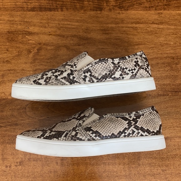 Snake print shoes - Picture 4 of 5
